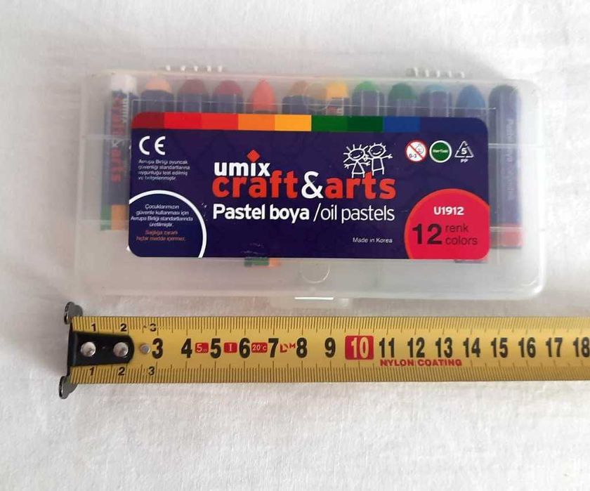 Б/у набор детской восковой пастели 12 цв. в пенале Craft & Arts, Umix