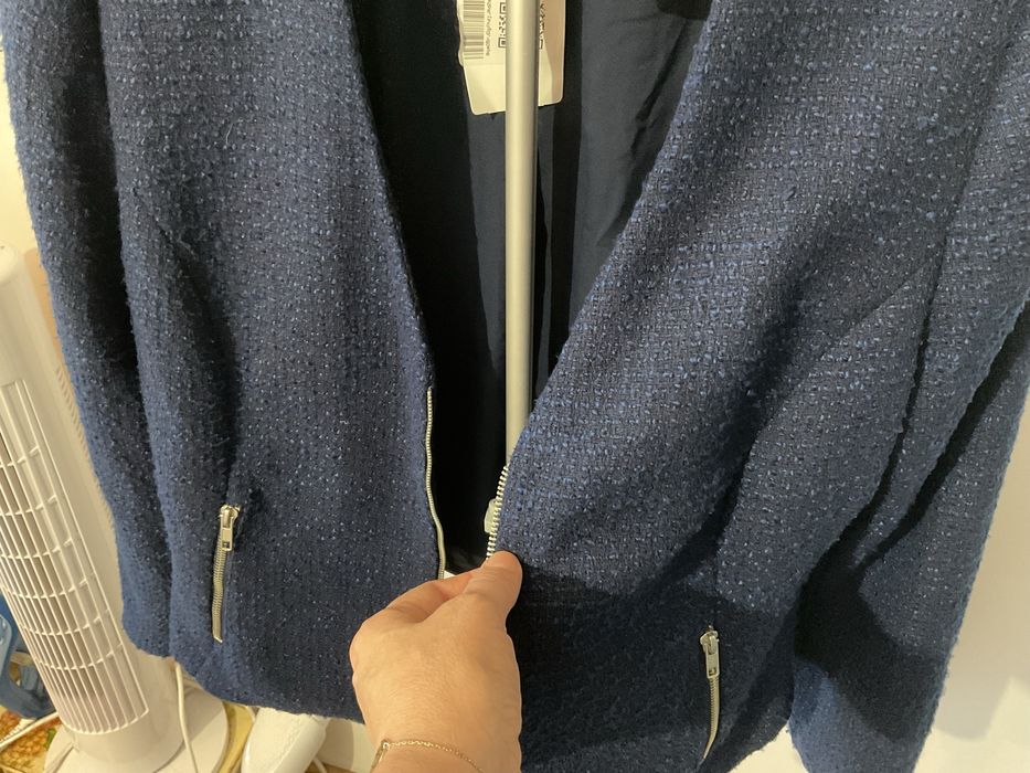 Żakiet granatowy, bukla, zapinany na suwak, 42
