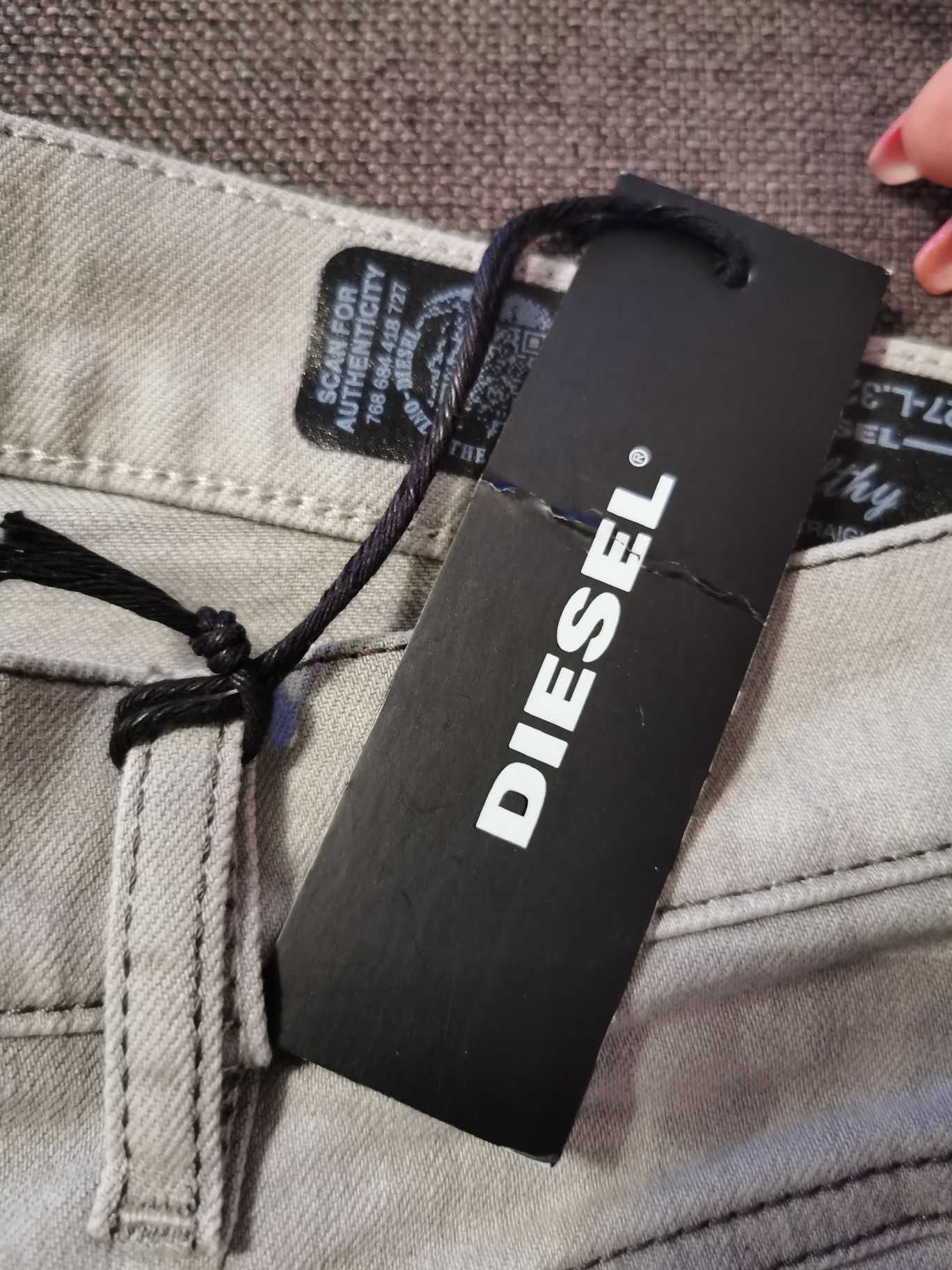 Nowe spodnie Diesel rozm W27 L32