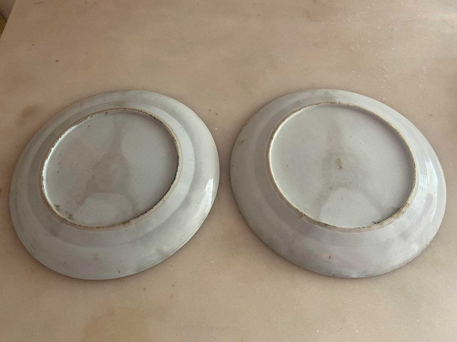 Par de pratos em porcelana chinesa dita Mandarim Sec. XIX