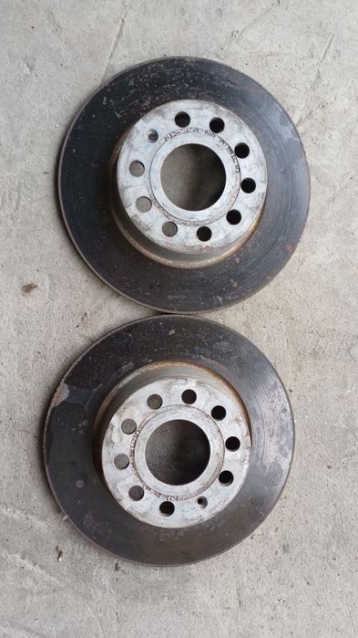 Гальмівні диски пасат б 7 2.0 дизель Америка