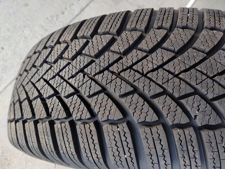Felgi oryginalne Honda CR-V 5x114,3 18, opony Bridgestone