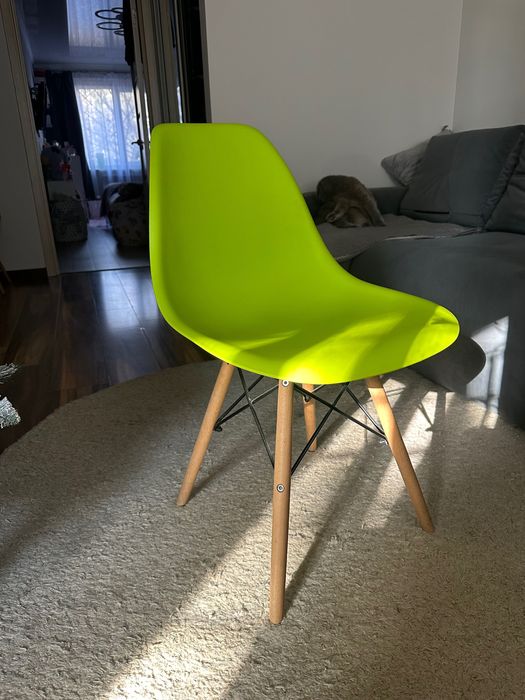 Продам гарні стільці у чудовому стані