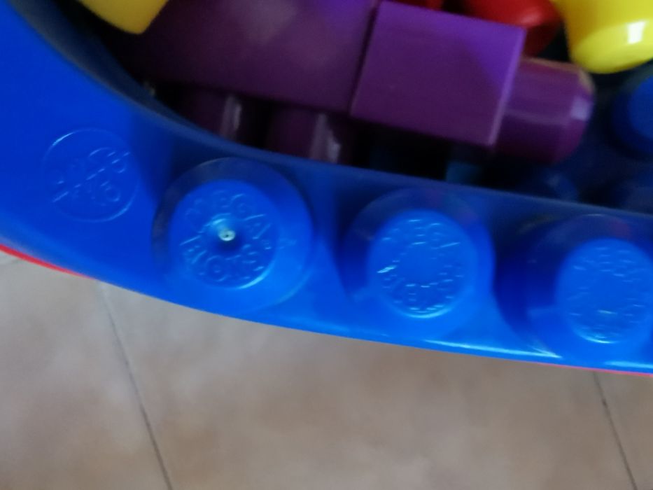 Конструктор машина Mega bloks