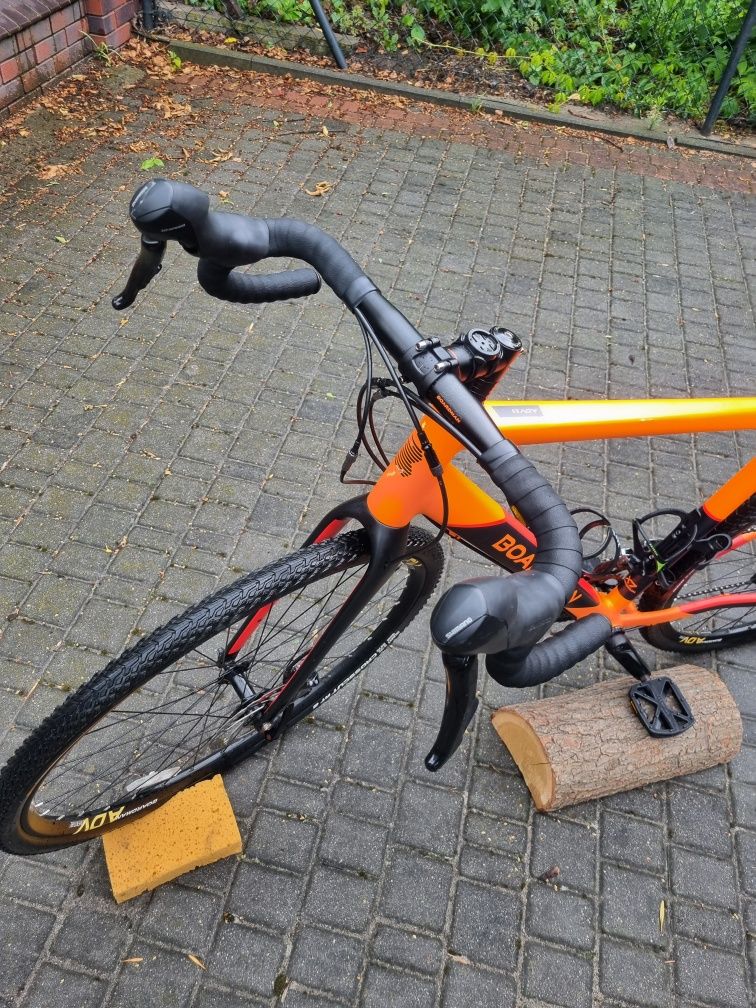 Rower gravel, szosa BOARDMAN ADV 8.9 stan igła