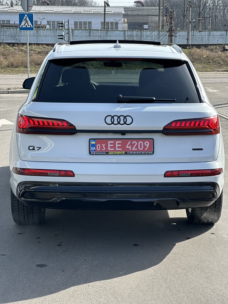 AUDI Q7 2021 рік