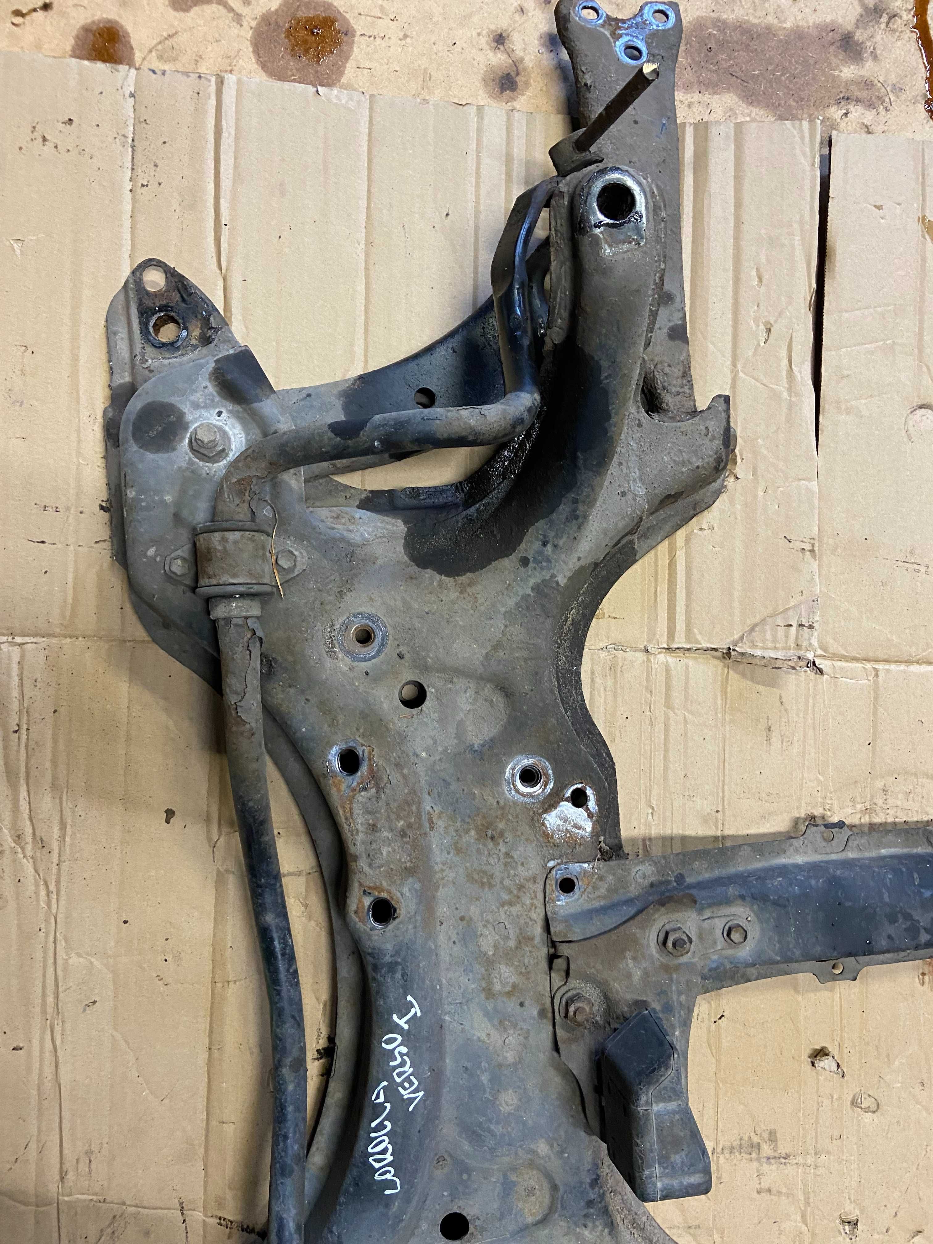 Toyota Corolla Verso I Sanki Wózek Belka Silnika 2.0 D4D 01-04