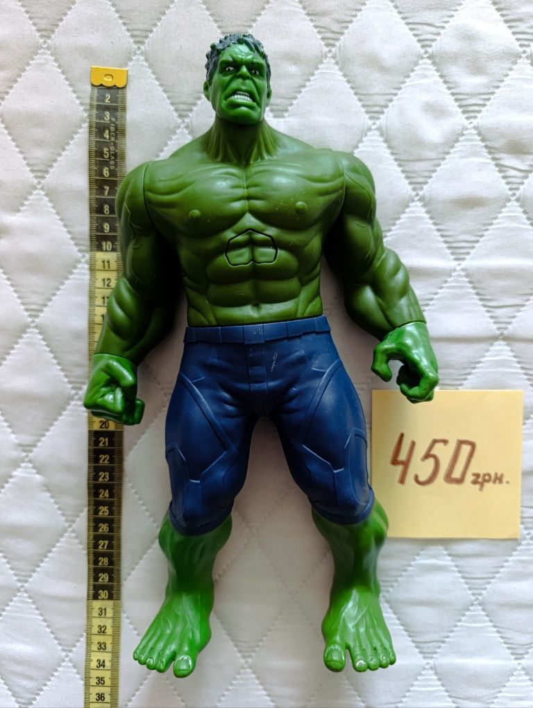 Фігурки MARVEL..