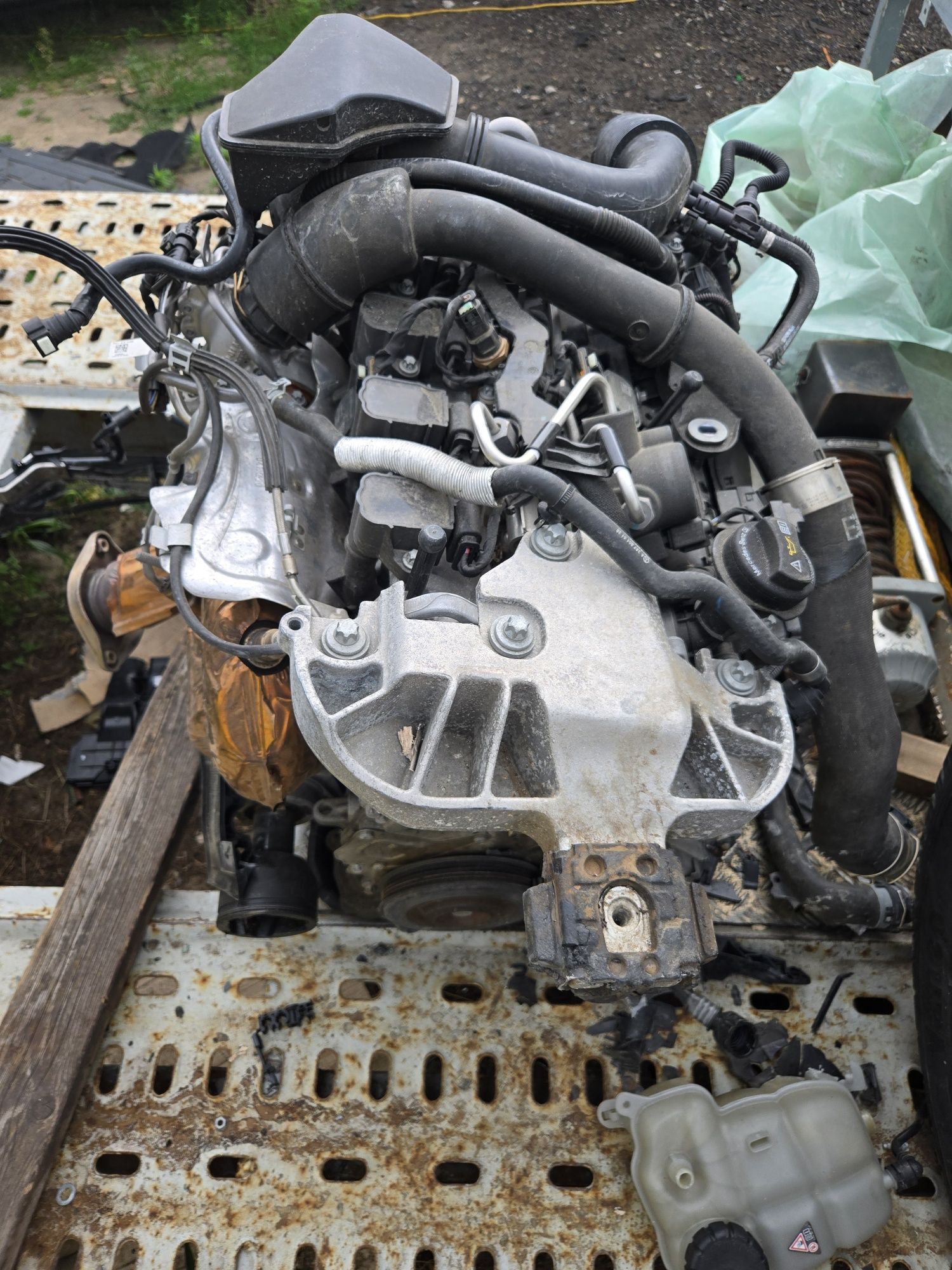 Silnik że skrzynią mercedes cla 118 1.3  282914
