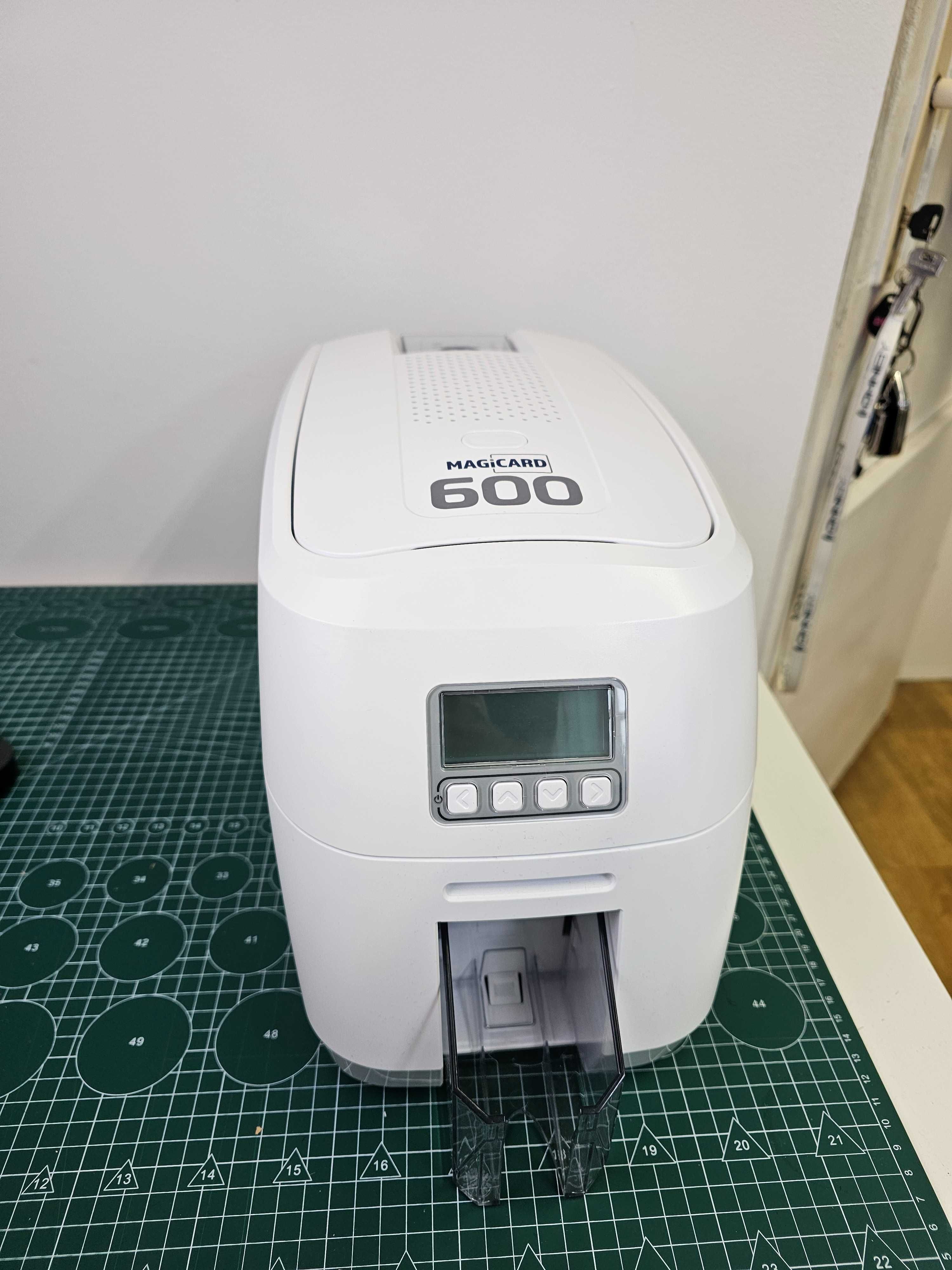 Drukarka kart legitymacji MAGICARD 600 + 4 taśmy gratis Stan doskonały