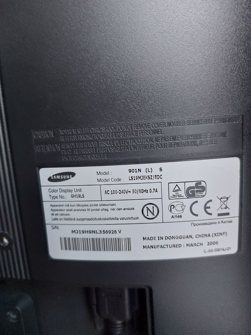 Monitor Samsung SyncMaster 901N.