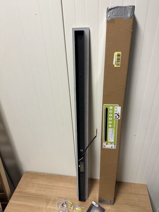 Lampa ścienna LED listwa na zewnątrz i wewnątrz AOEH czarna 115cm IP65