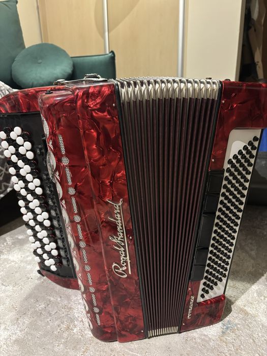 Akordeon guzikowy 120 basów – Royal Standard – Stan Dobry