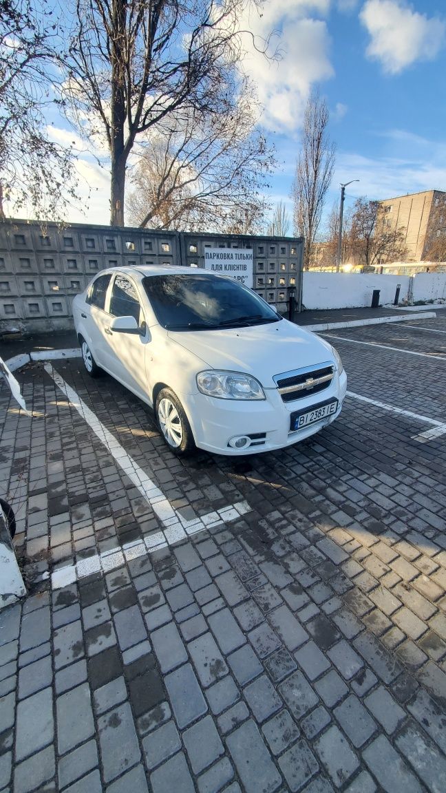 Chevrolet AVEO LS 1.5 2011 г