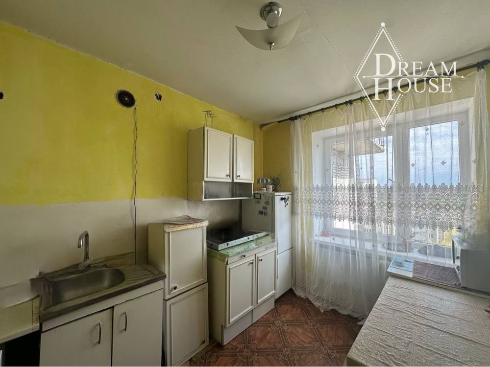 Продаж 3 кімнатної квартири чеського типу