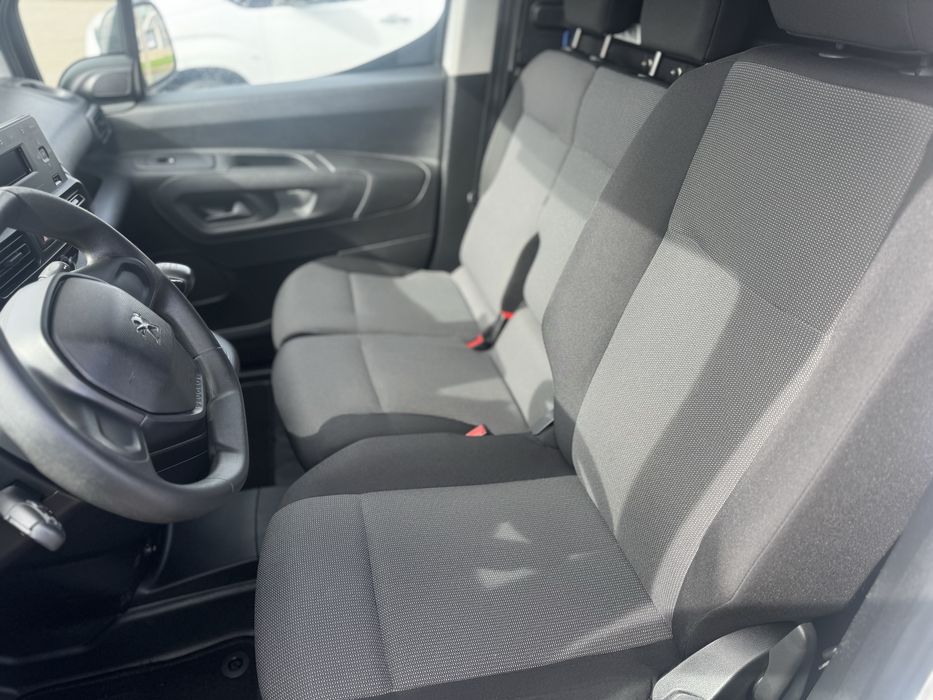 Peugeot Partner 1.5 HDI 2022  **NACIONAL**6 veloc. preco P/ Comercio