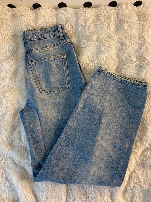 Jeansowe spodnie boyfriend Reserved