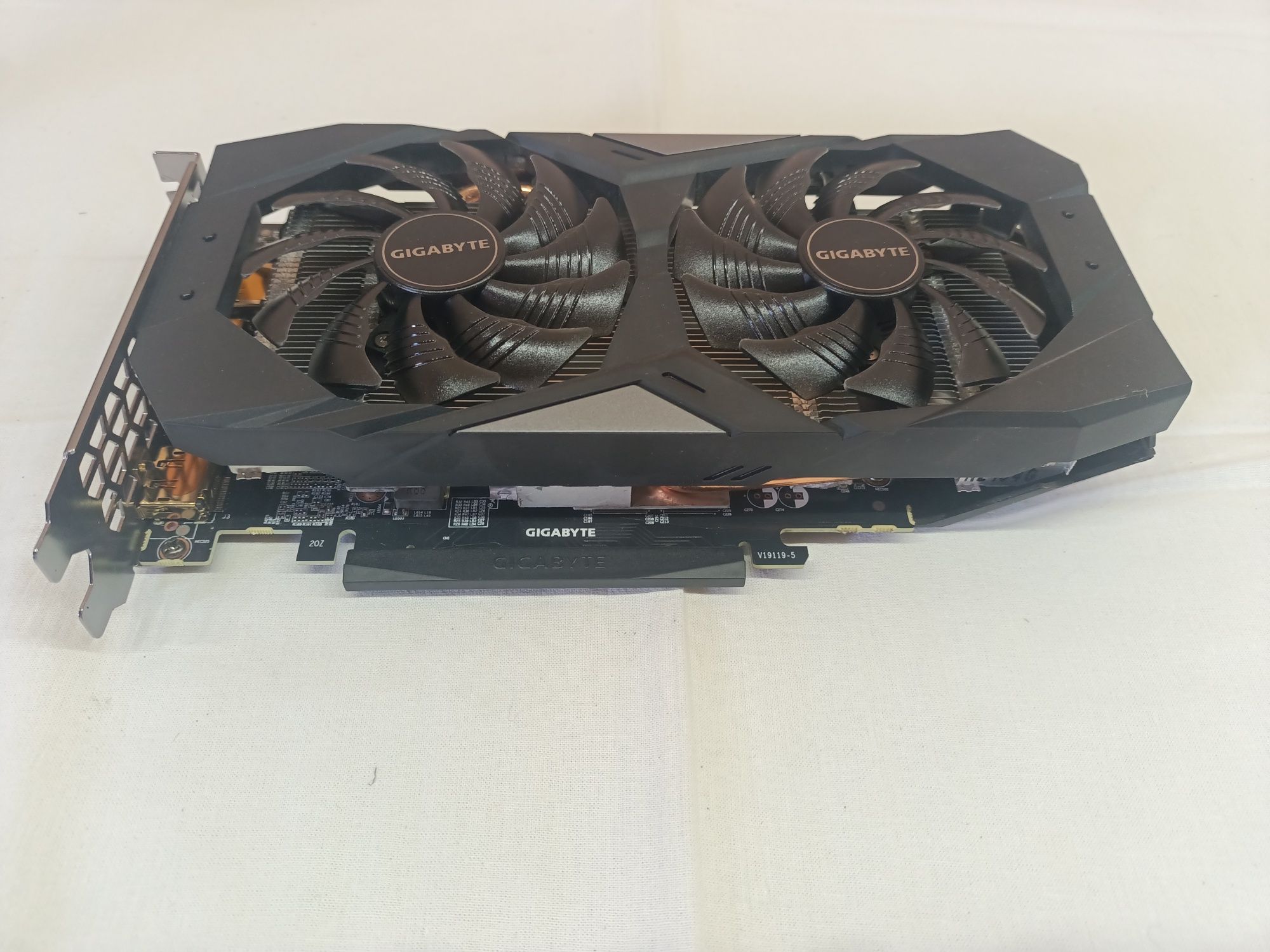 Gigabyte geforce gtx 1660 ti відеокарта