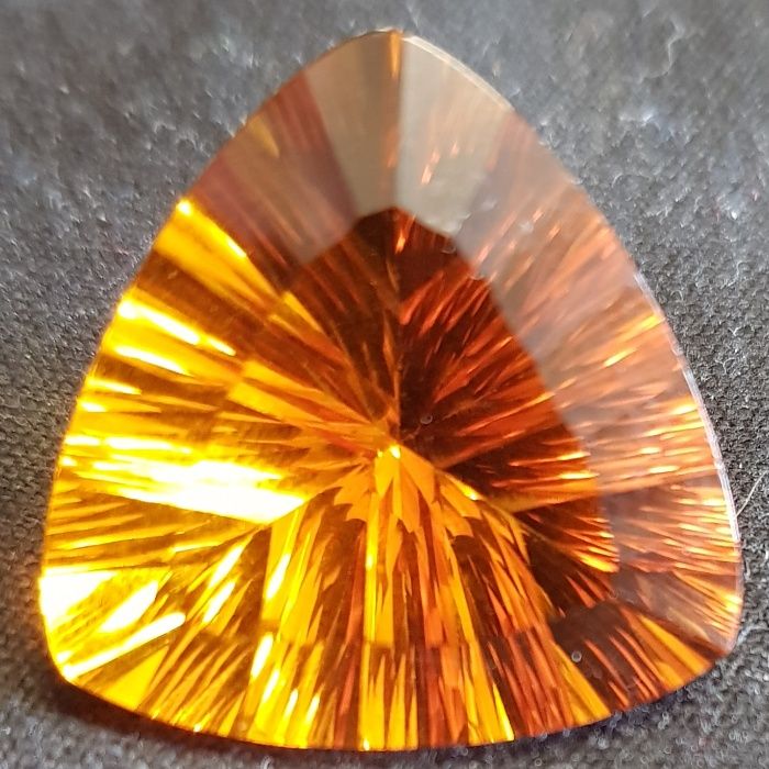 Pedra Natural Semi Precioso Lapidado Citrina 15.80 kilates