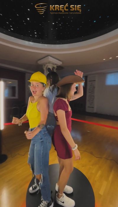 Fotobudka 360 z akcesoriami - do wynajęcia na Twoją imprezę