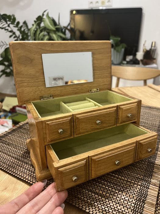 Скринька для прикрас вінтажна комодик шкатулка