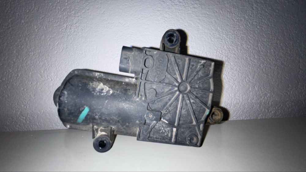 Aktywatory klap wydechu Dodge Challenger 6.4 Scat Pack – 2 szt. OEM