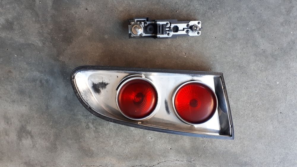 Farolim esquerdo tampa da mala Seat Ibiza 6L