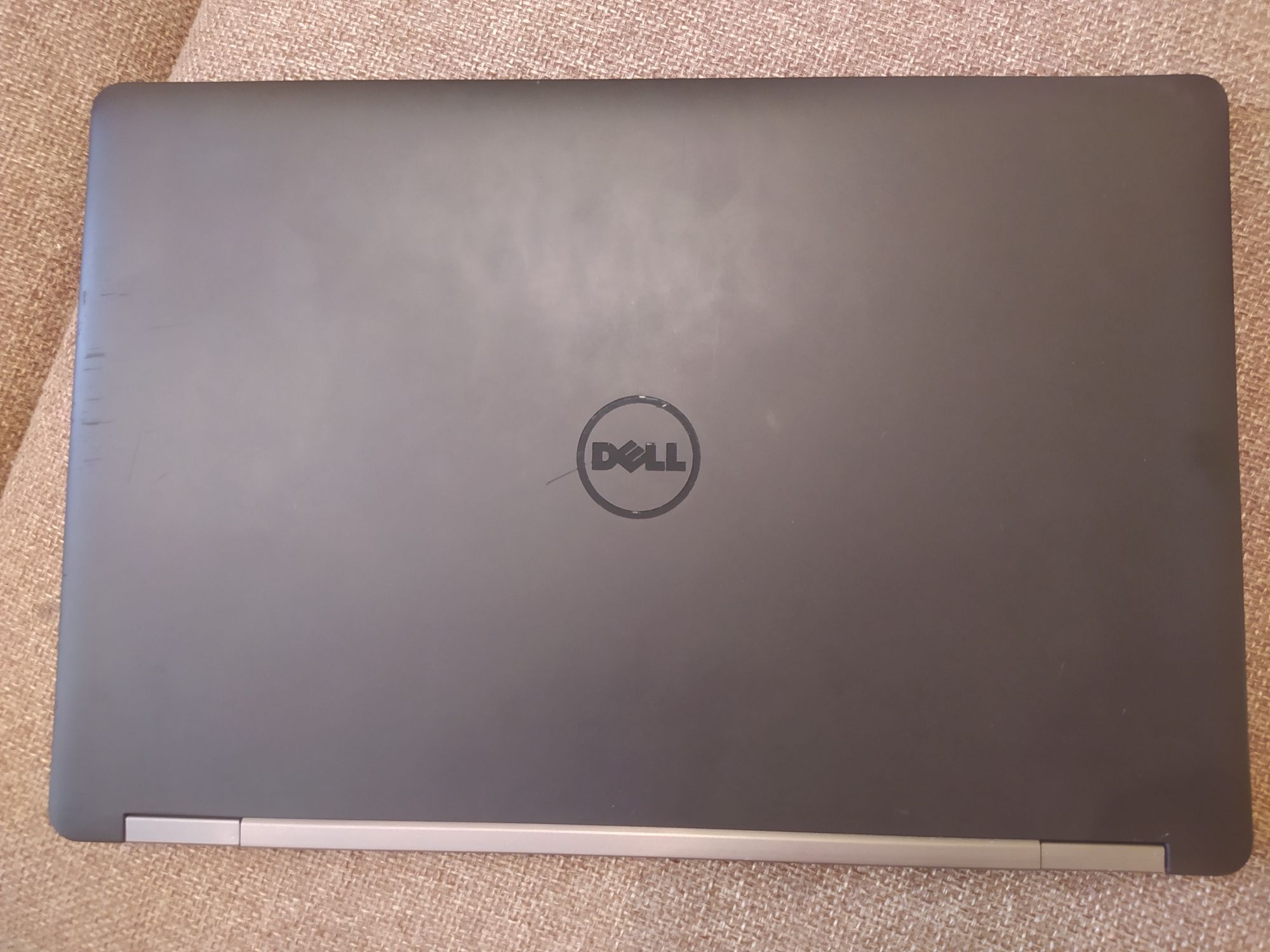 Dell Latitude E5570 i7-6th 4ядра FHD IPS 8DDR4/256SSD NVME Radeon 2Gb