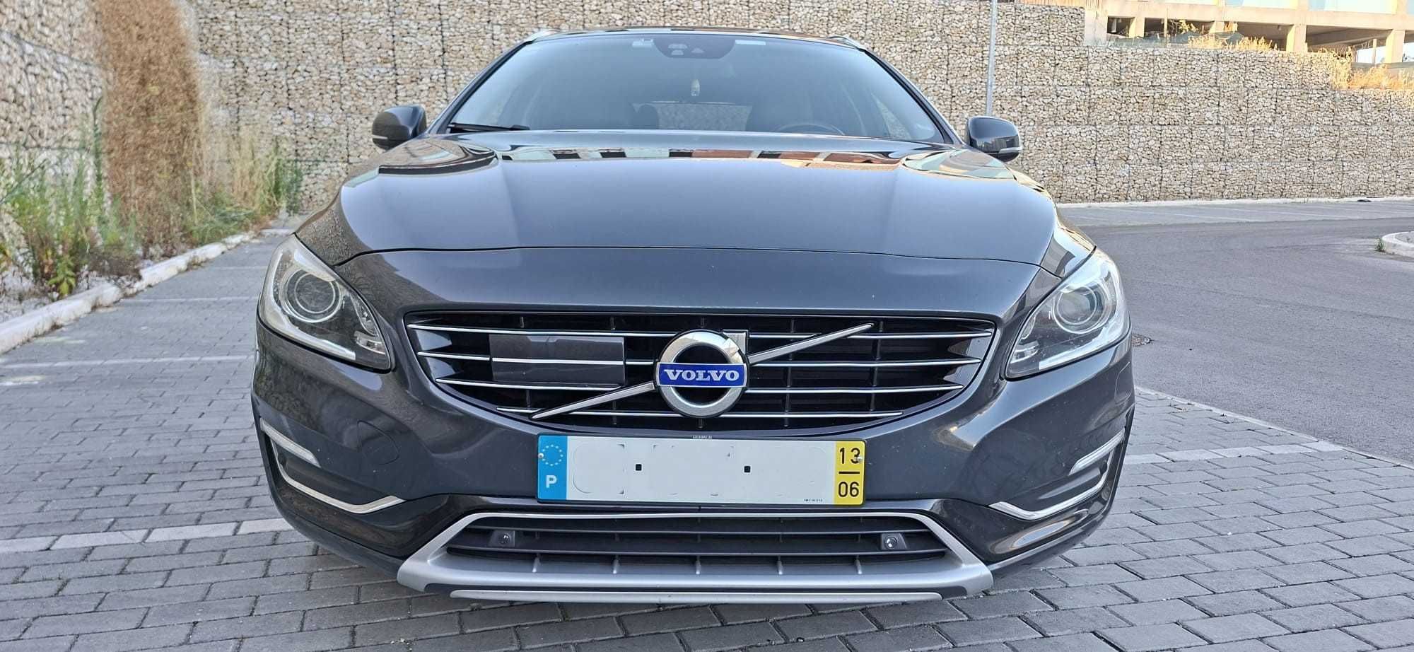 Volvo V60 D6 Summum AWD Plug-in Hybrid