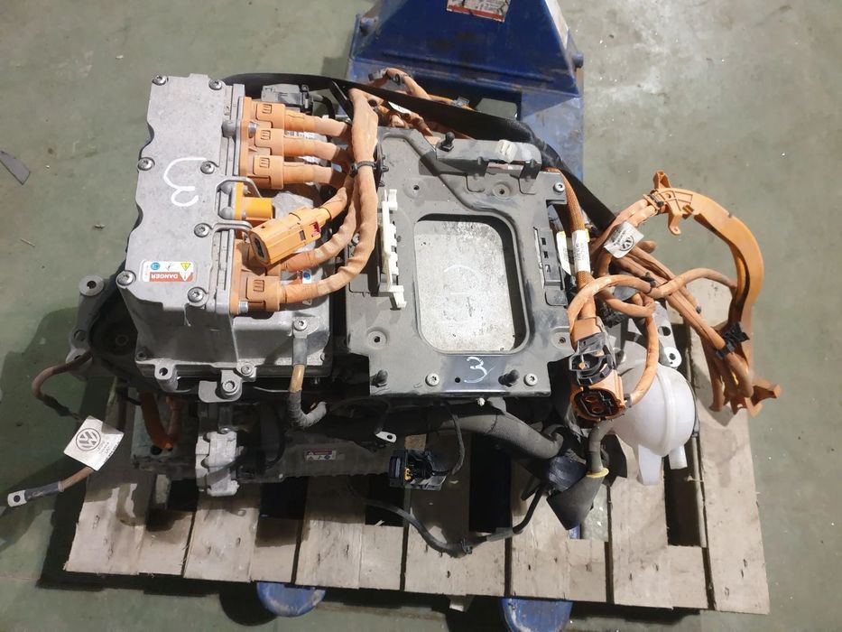 SILNIK ELEKTRYCZNY SŁUPEK  ELEKTRYK  EAG VW GOLF VII 7 E-GOLF EGOLF AUDI SKODA SEAT  POTESTOWY MINIMALNY PRZEBIEG