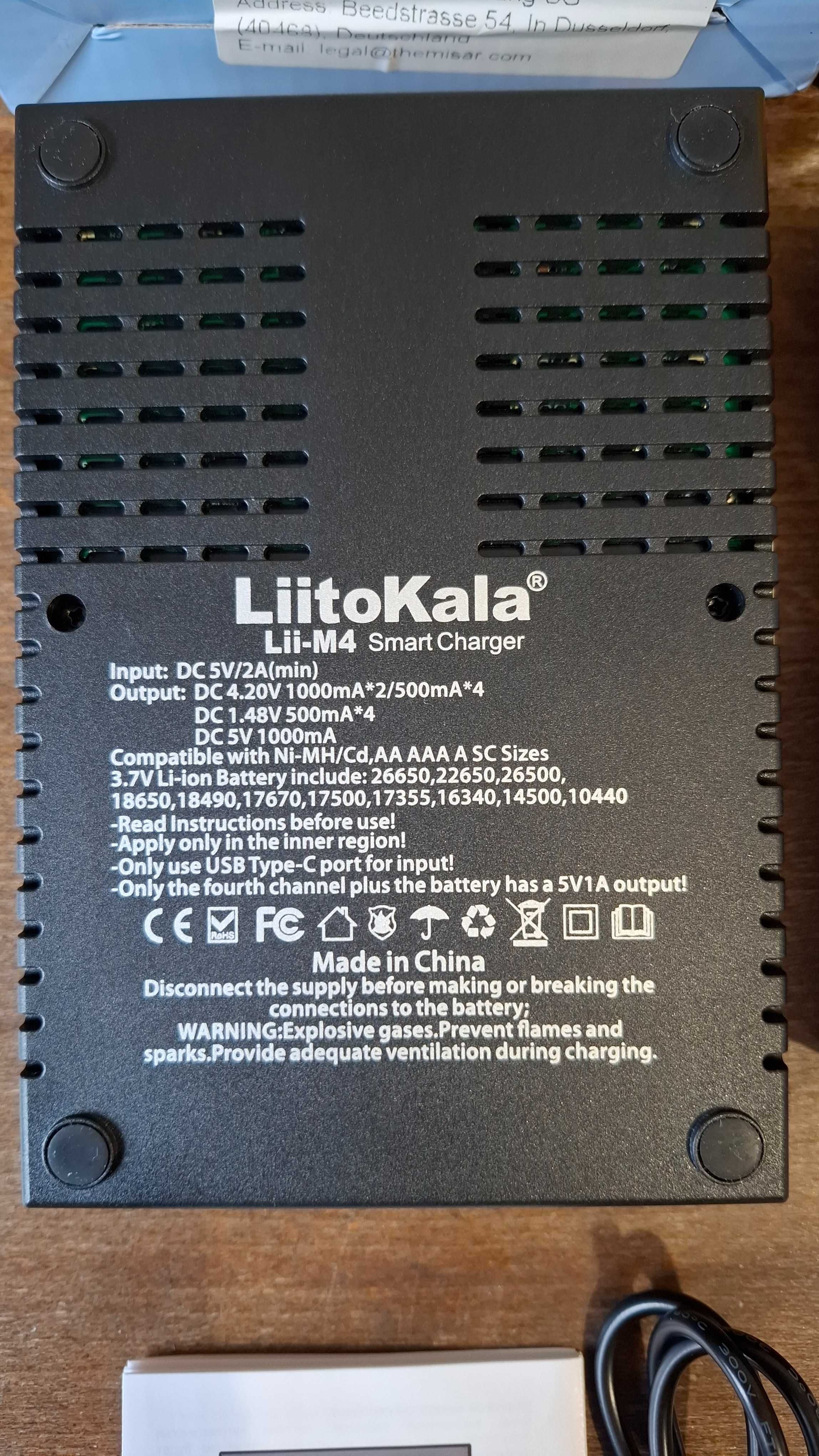 Зарядний пристрій для акумуляторів Liitokala Lii-D4XL, Lii-CH4, Lii-M4