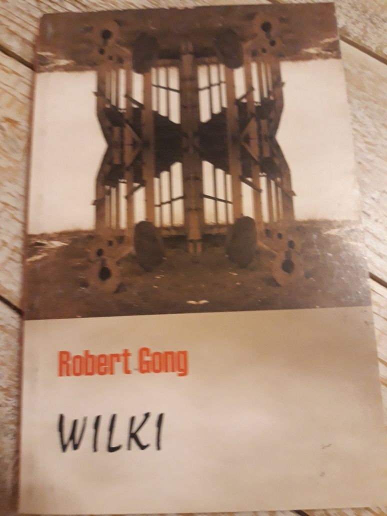 Wilki. Robert Gong