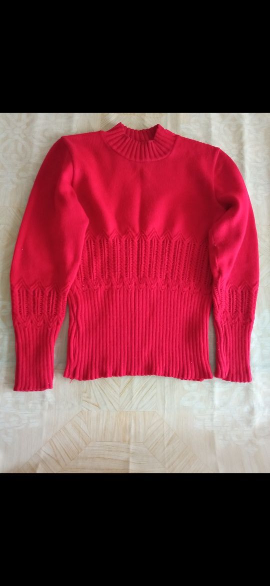 Жіночій светр бордовий