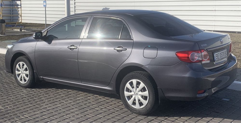 Toyota corolla 2012 рік газ/бензин 1.33л