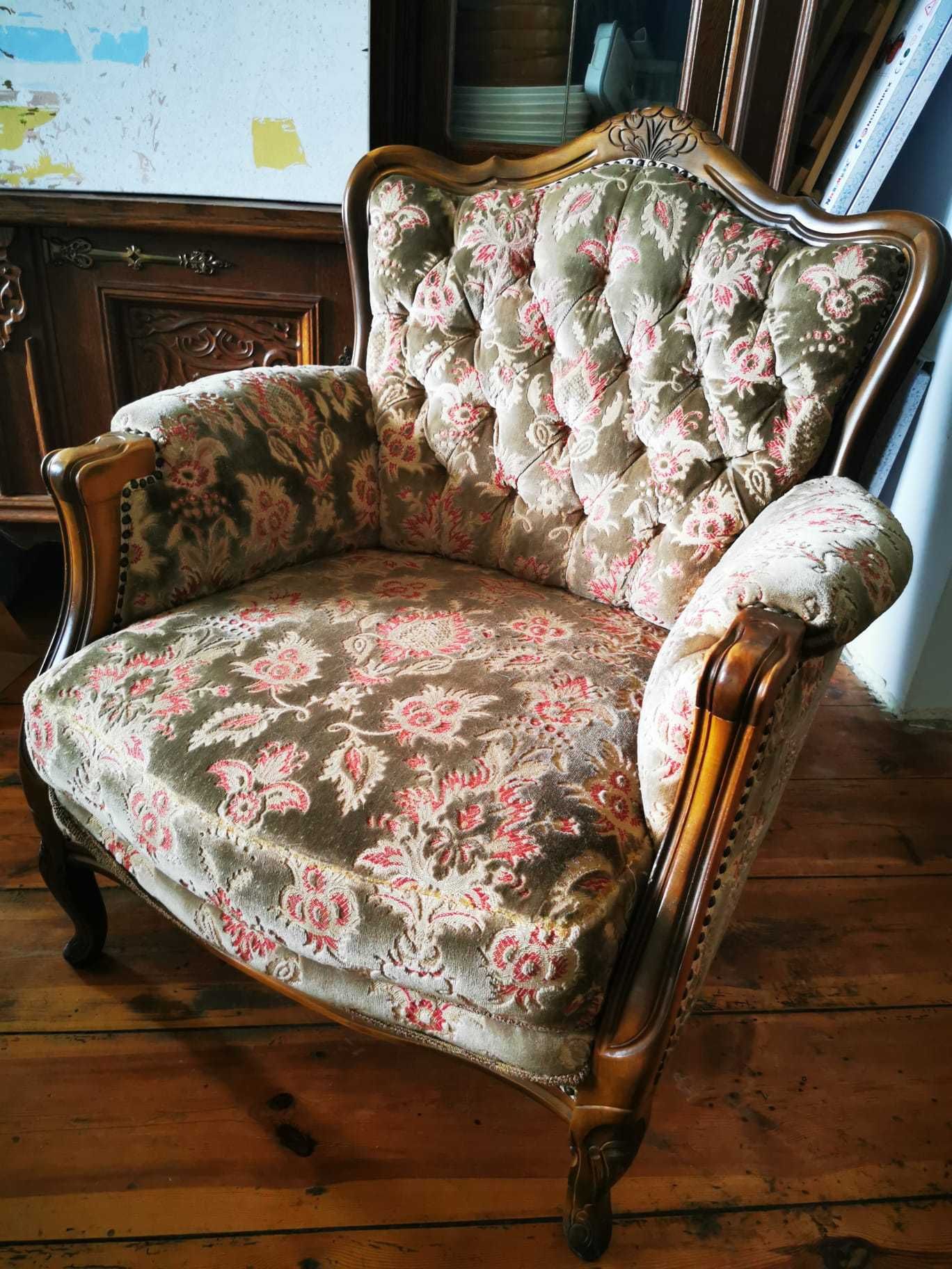 eleganckie piękne  meble do salonu, do biura, do gabinetu