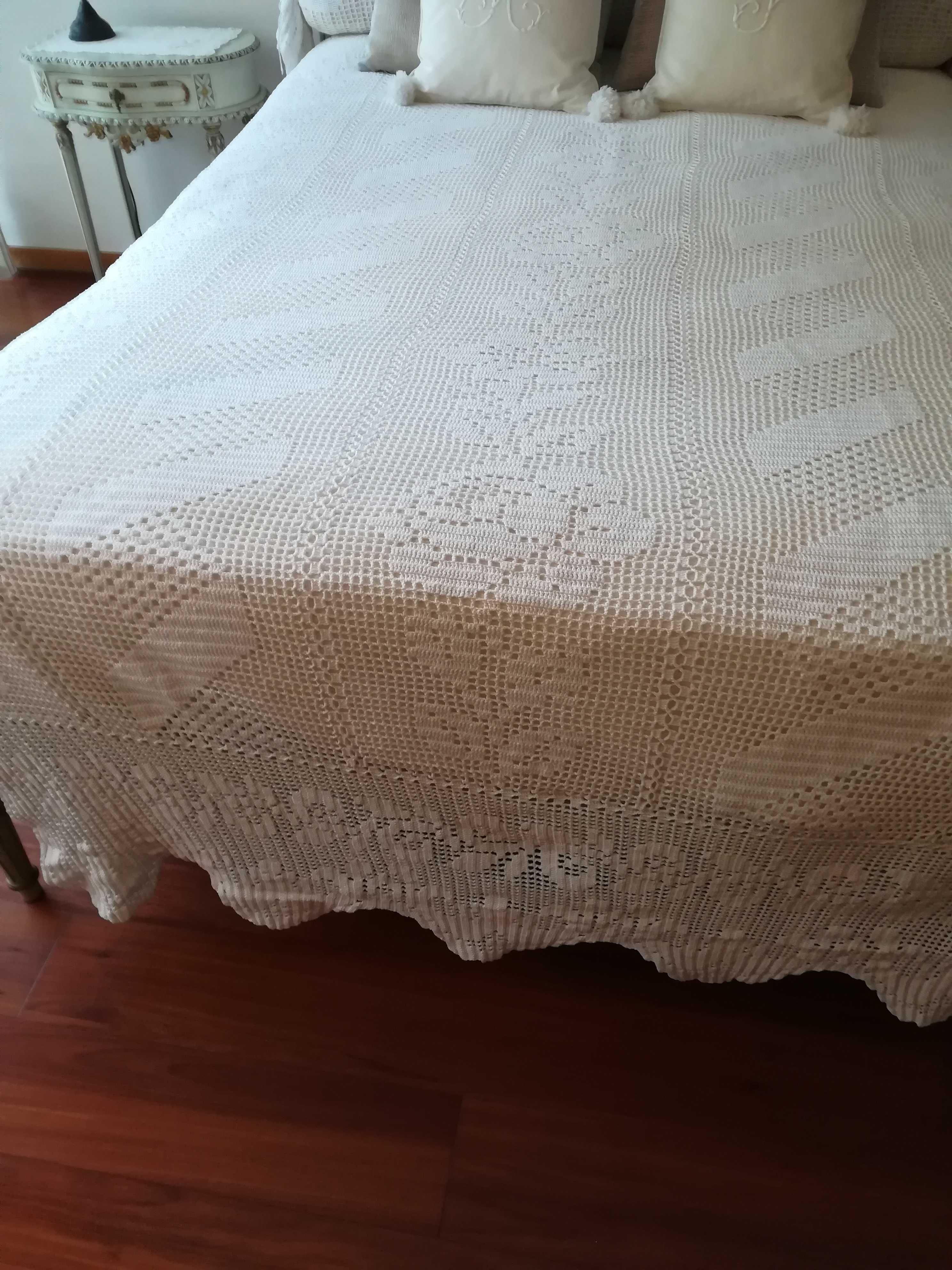 Colcha em crochet de cama de casal