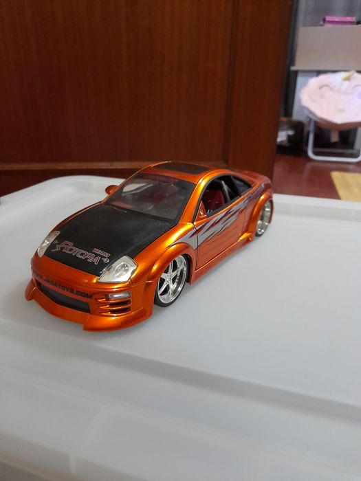 Carros metálicos