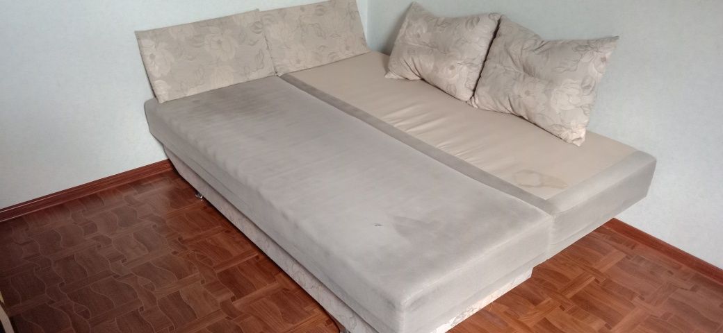 Продаю диван єврокнижка