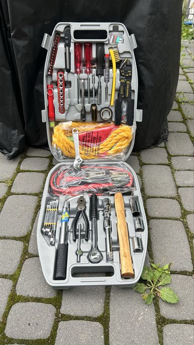 Набір інструментів для автомобіля