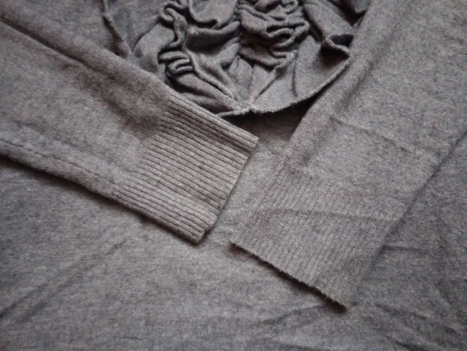 Sweter damski golf z żabotem