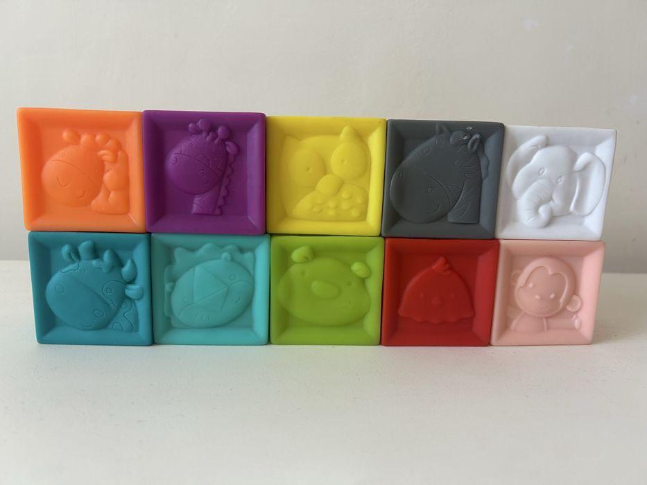 Розвиваючі силіконові кубики Infantino