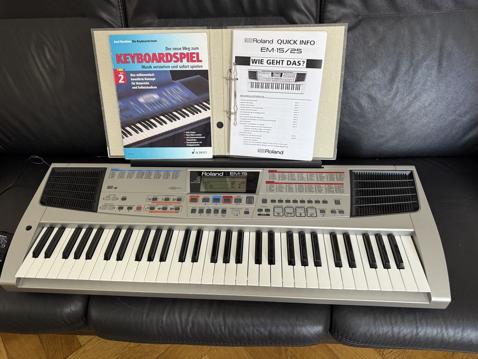 Синтезатор Roland EM-15