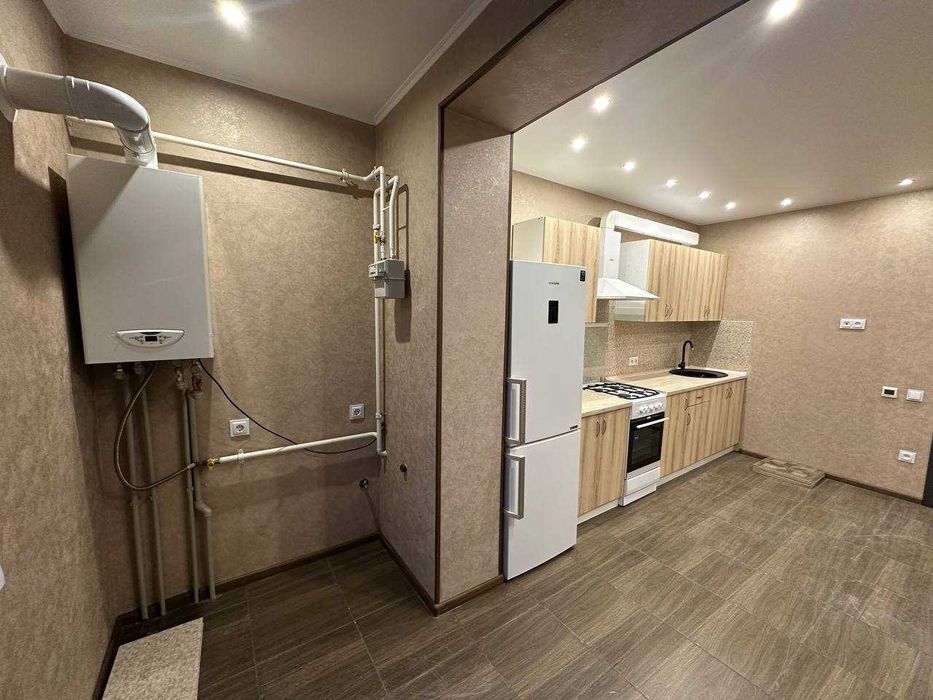 Продажа 1 комн квартира частичный ремонт ЖК пгт Слобожанское Новострой