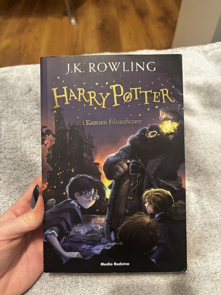 „Harry Potter i Kamień Filozoficzny” J.K. Rowling