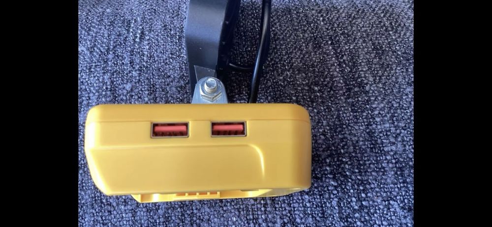 Лед лампа фонарь Dewalt XR 18V 20V