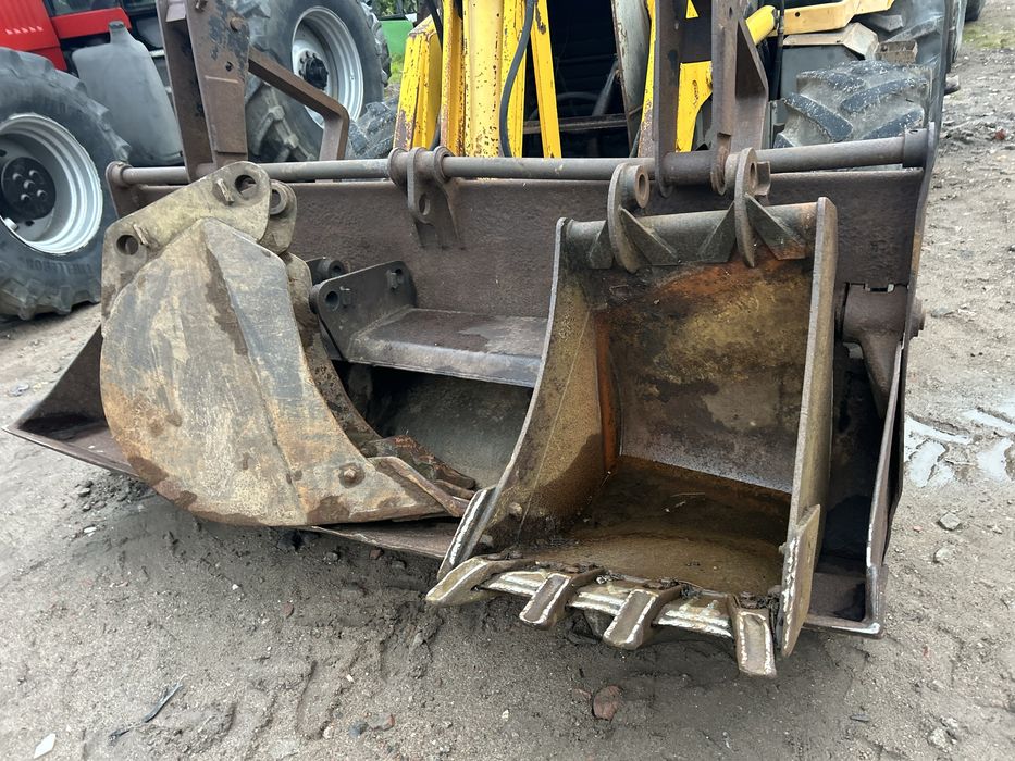 Koparko ładowarka MF 860 Teleskop 4 łyzki