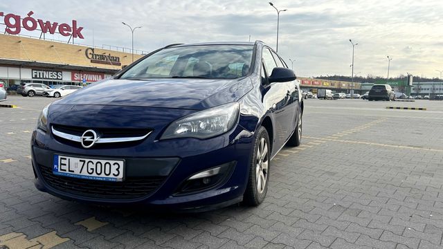 Opel Astra kombi 1.4 benz+LPG, 140km, ale 243.000, manual