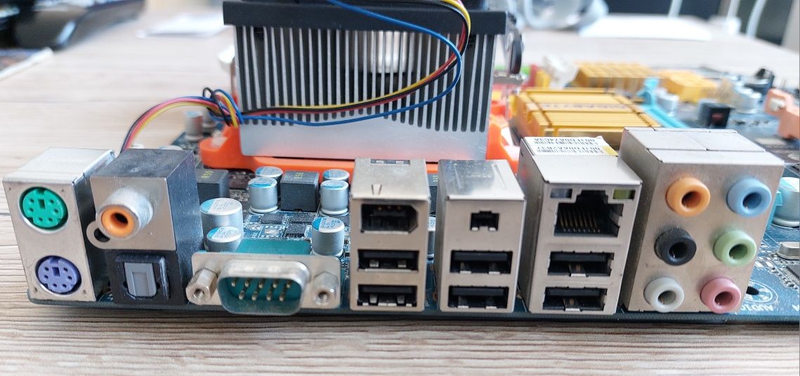 Komputer AMD ATHLON 64 X2 + Gigabyte GA-MA790X-DS4 socket AM2+ sprawny