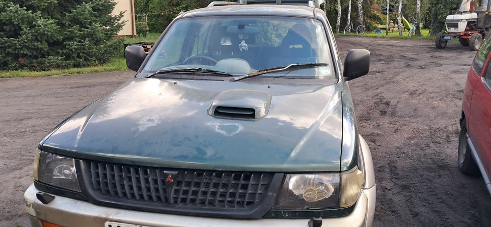 Sprzedam mitsubishi challenger