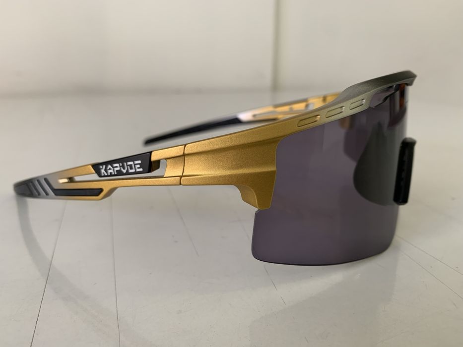 Oculos ciclismo ou corrida Fotocromaticos